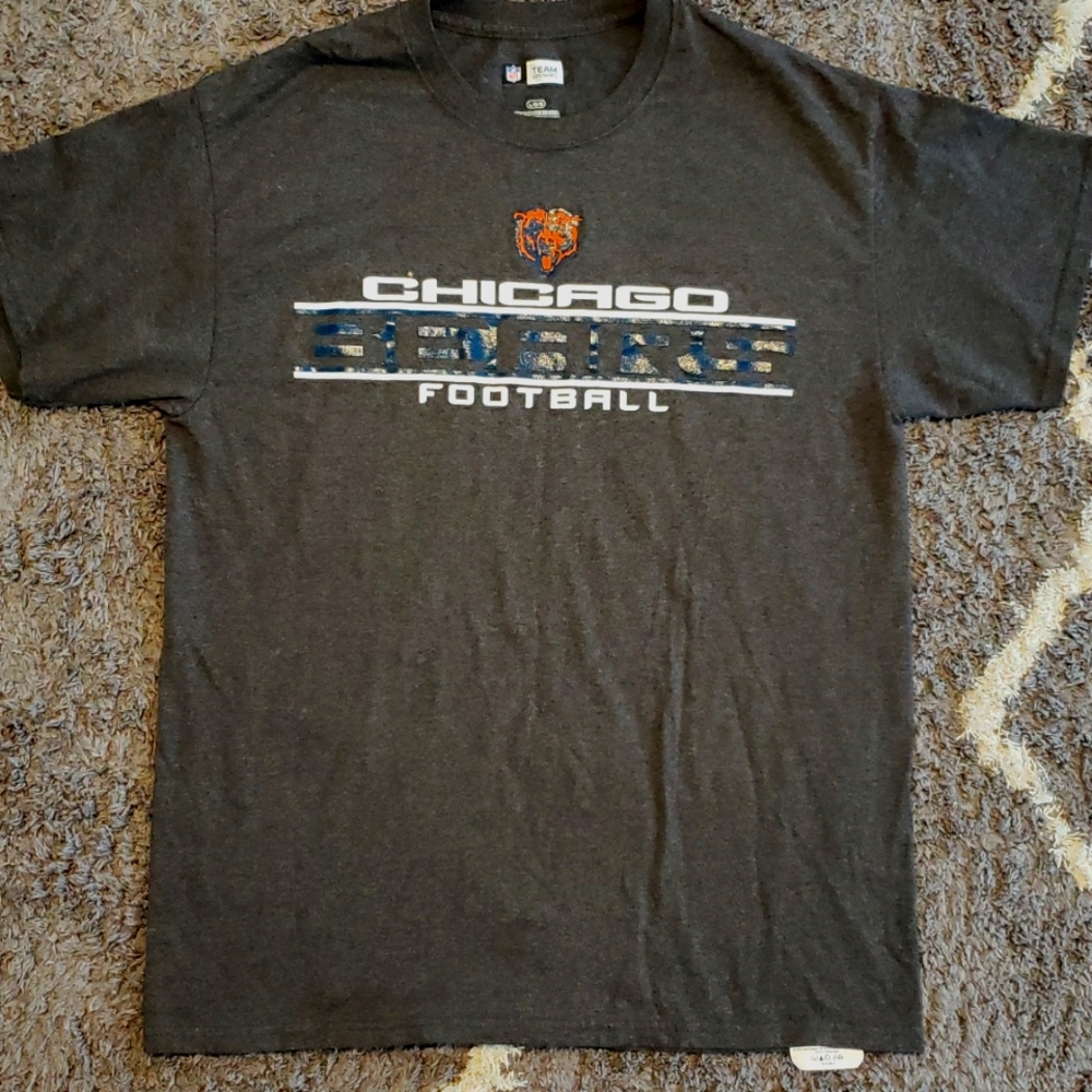 Mens Chicago Bears NFL lg shirt neverworn.